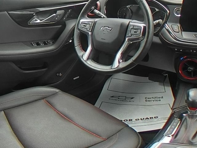 Used 2025 Black Chevrolet RS image 38