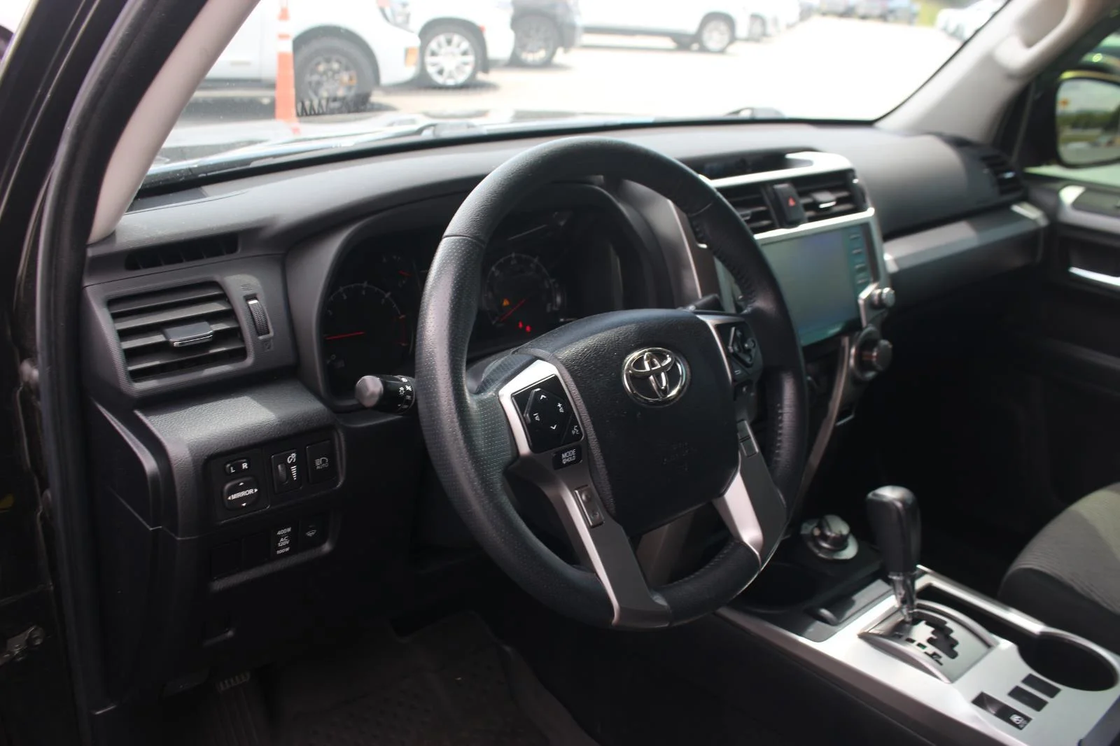Used 2022 Black Toyota SR5 image 16