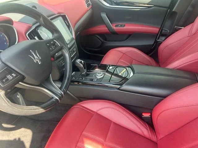 Used 2018 Bianco Maserati S Q4 GranSport image 17