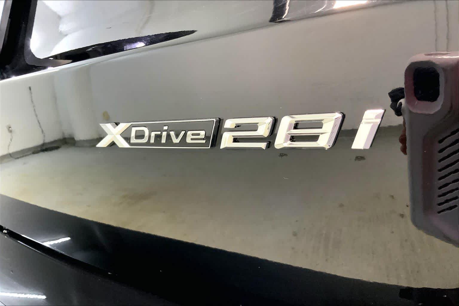 New 2026 Jet Black BMW xDrive28i image 15