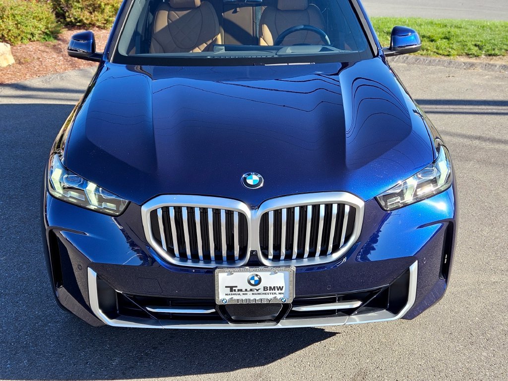 Certified Used 2026 Tanzanite Blue II Metallic BMW xDrive40i image 8