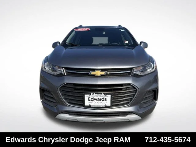 Used 2020 Chevrolet Trax LT with VIN 3GNCJPSB1LL176300 for sale in Council Bluffs, IA