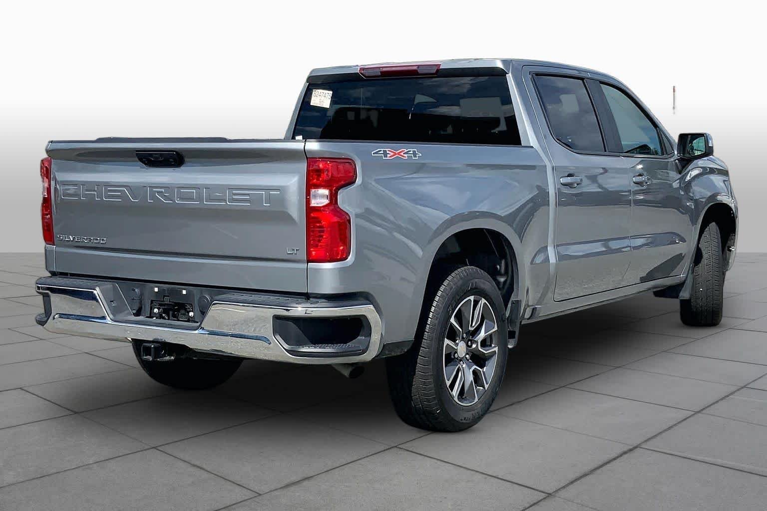 Used 2023 Sterling Gray Metallic Chevrolet LT image 11