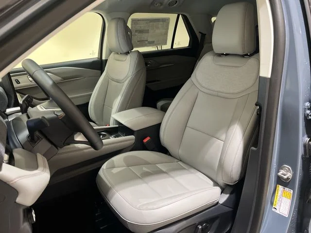 New 2026 Vapor Blue Metallic Ford Active image 18