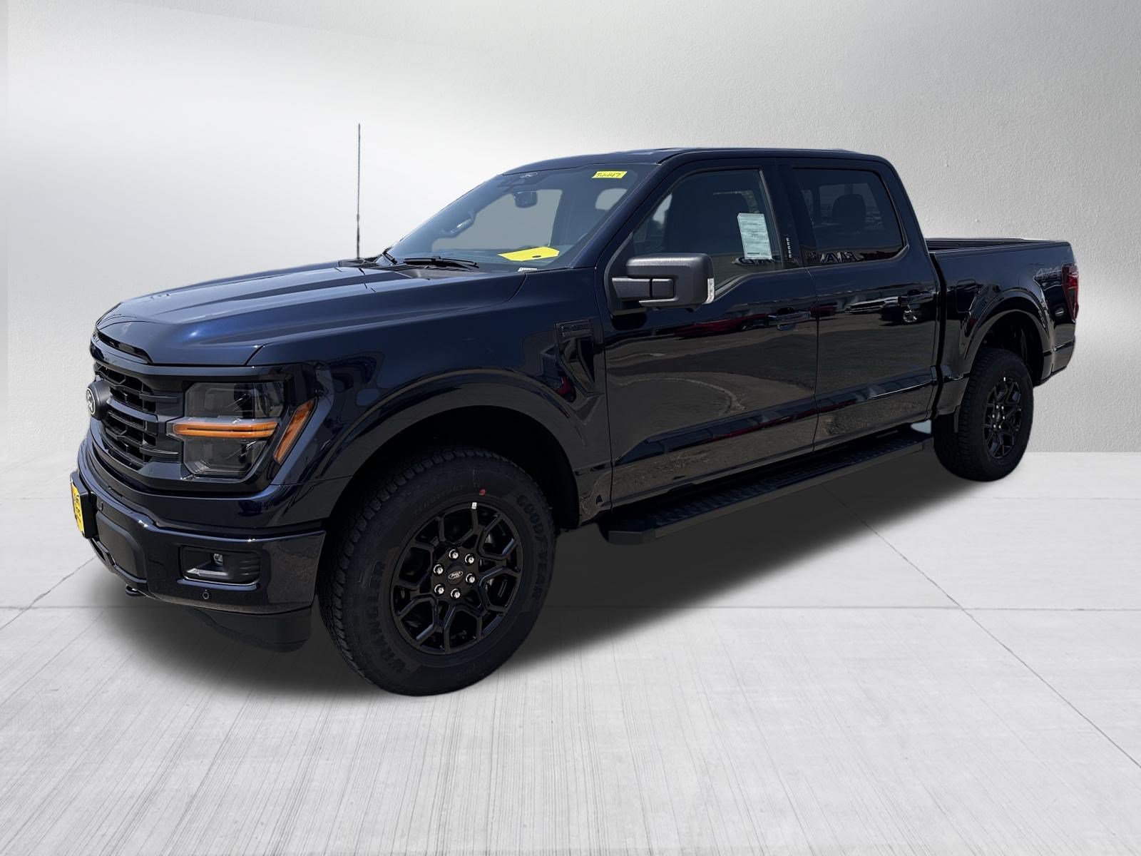New 2026 Antimatter Blue Metallic Ford XLT image 2