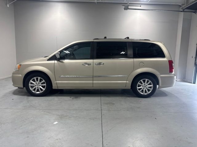 Used 2015 Beige Chrysler Limited image 10