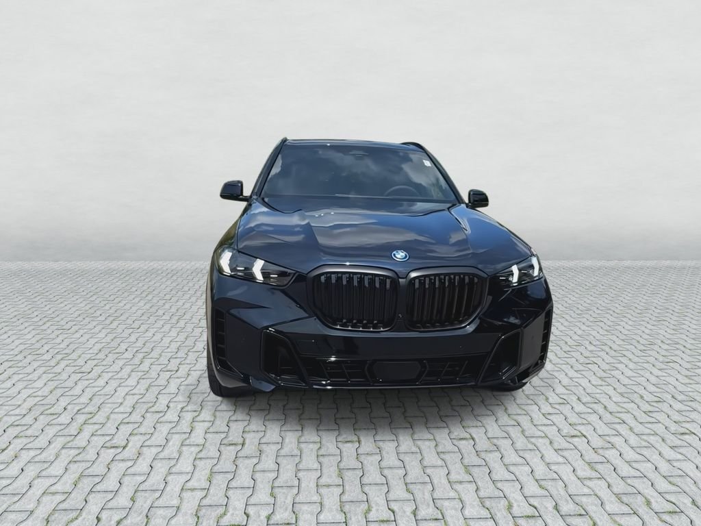 New 2026 Carbon Black Metallic BMW xDrive50e image 3