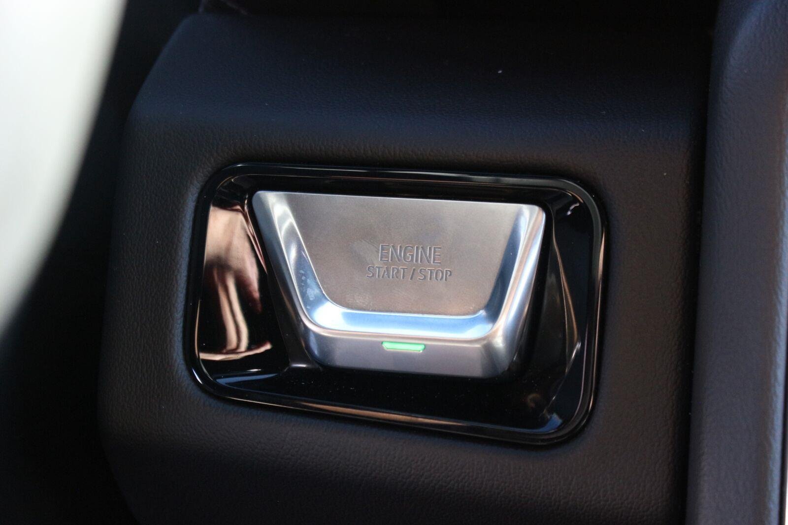 Used 2026 Onyx Black GMC Denali image 28
