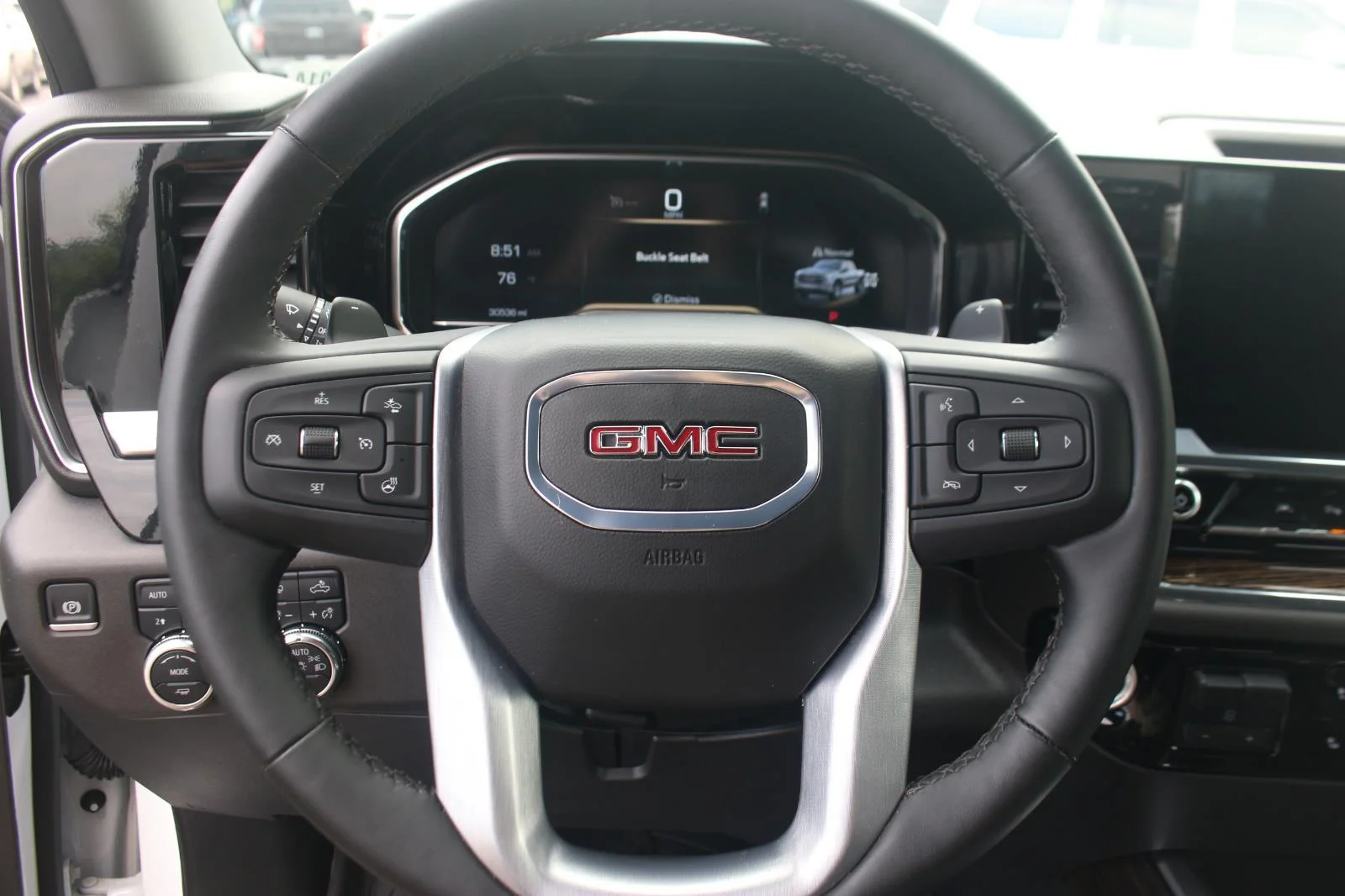 Used 2024 Summit White GMC Elevation image 18