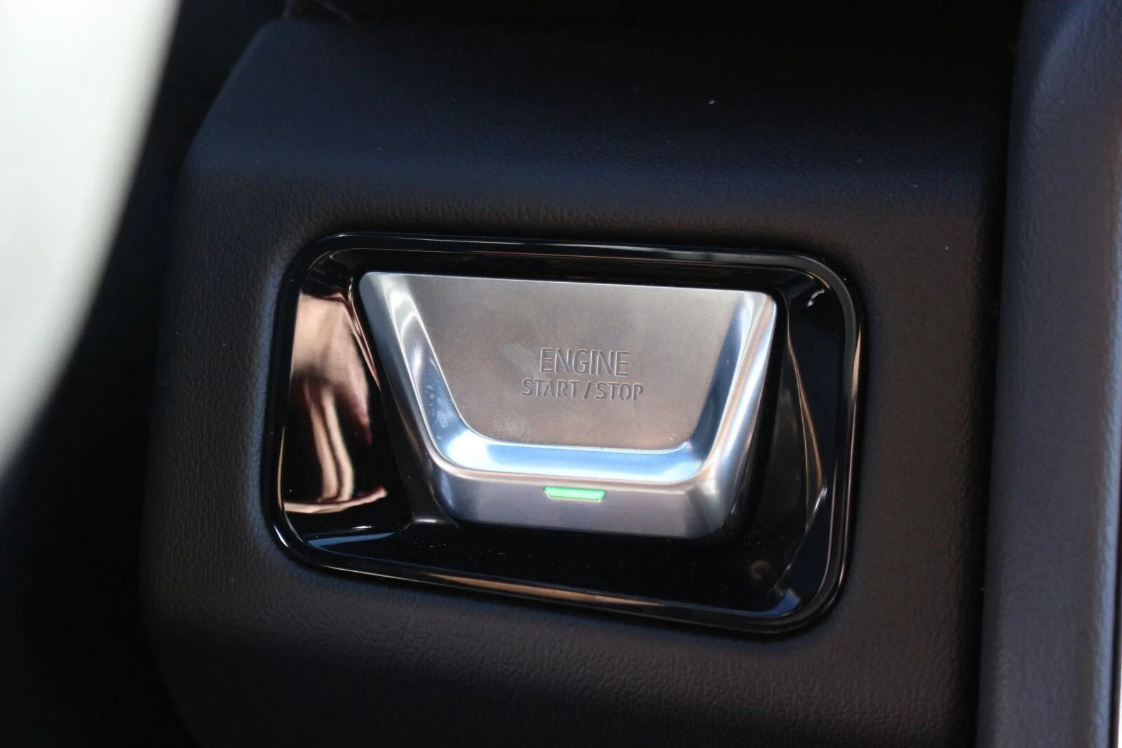 Used 2026 Onyx Black GMC Denali image 28