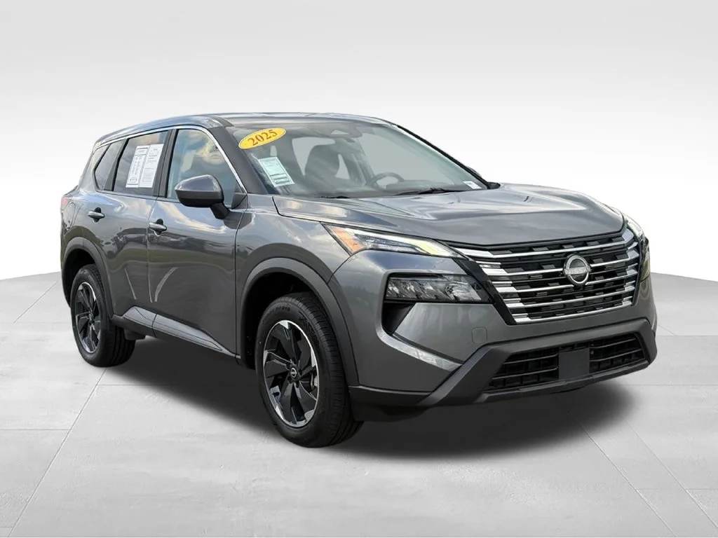 Used 2025 Gray Nissan SV image 30