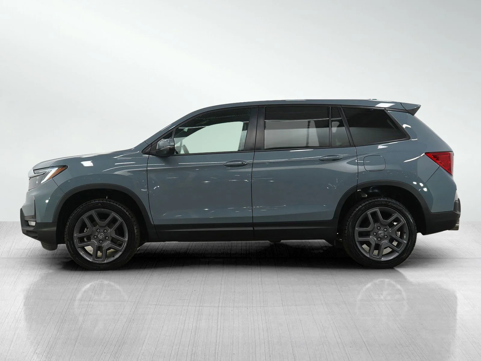 Used 2023 Honda Passport EX-L with VIN 5FNYF8H52PB009696 for sale in Burnsville, Minnesota