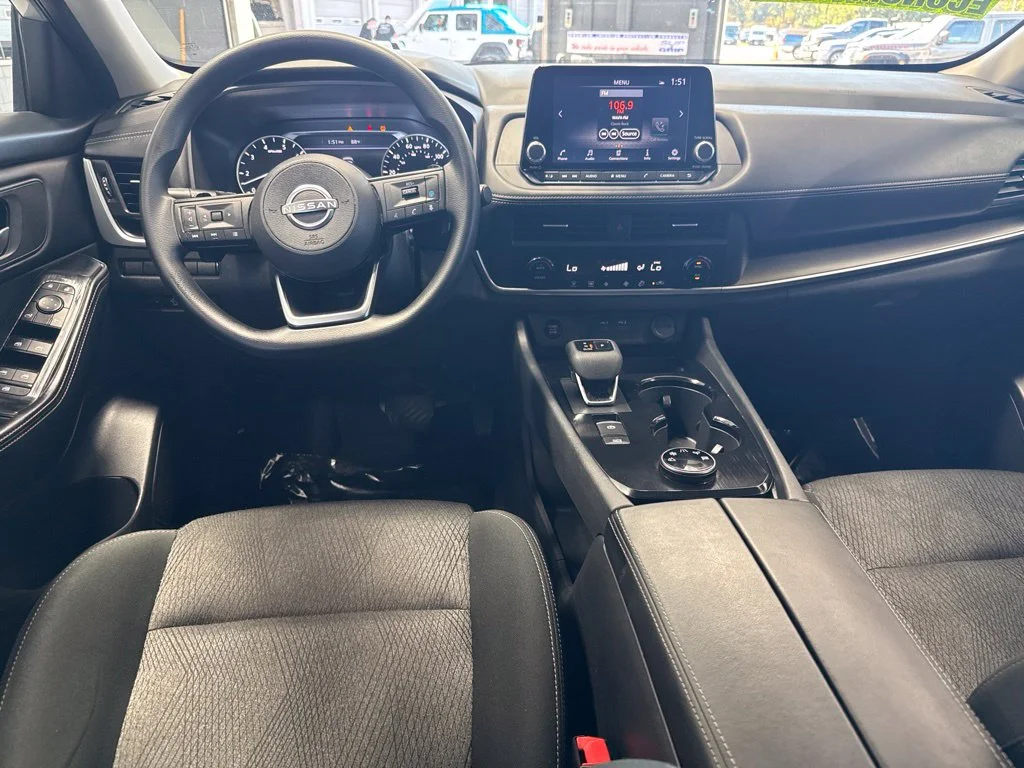 Used 2024 Silver Nissan SV image 20