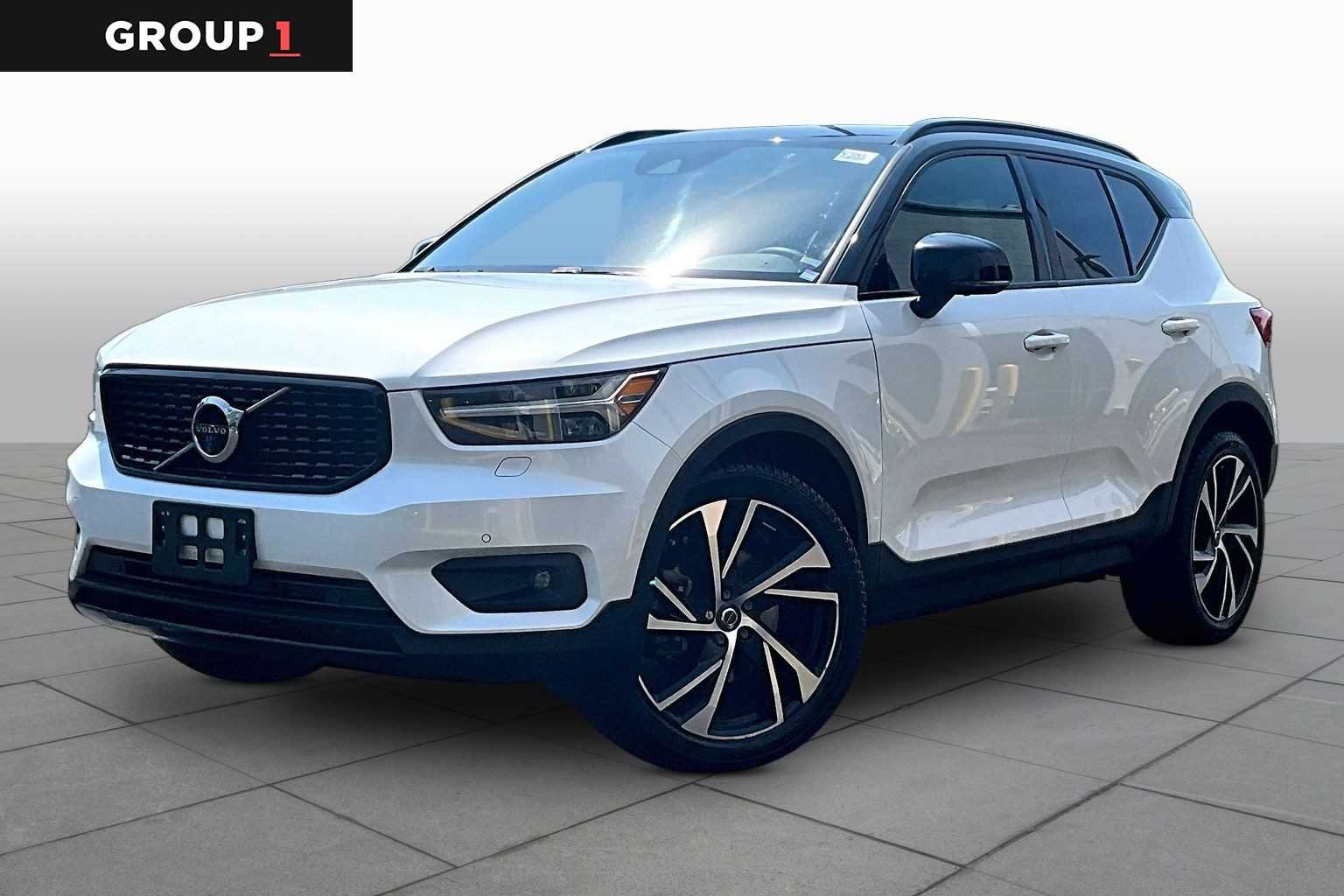 2022 Volvo XC40 R-Design