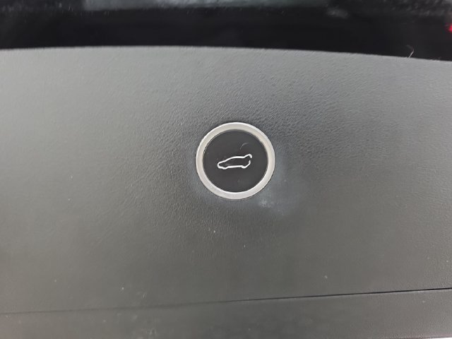Used 2018 Black Tesla  image 34