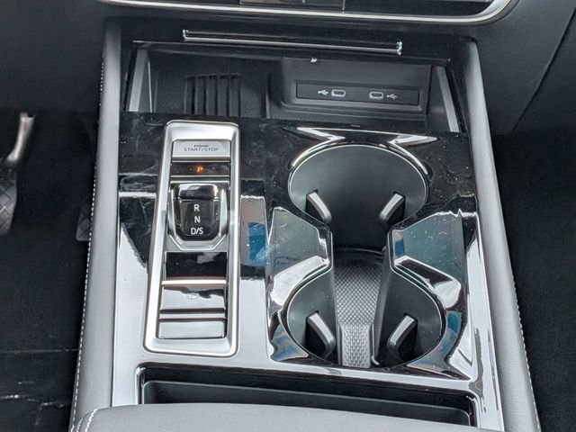 New 2026 White Volkswagen 2.0T SE w/Technology image 20