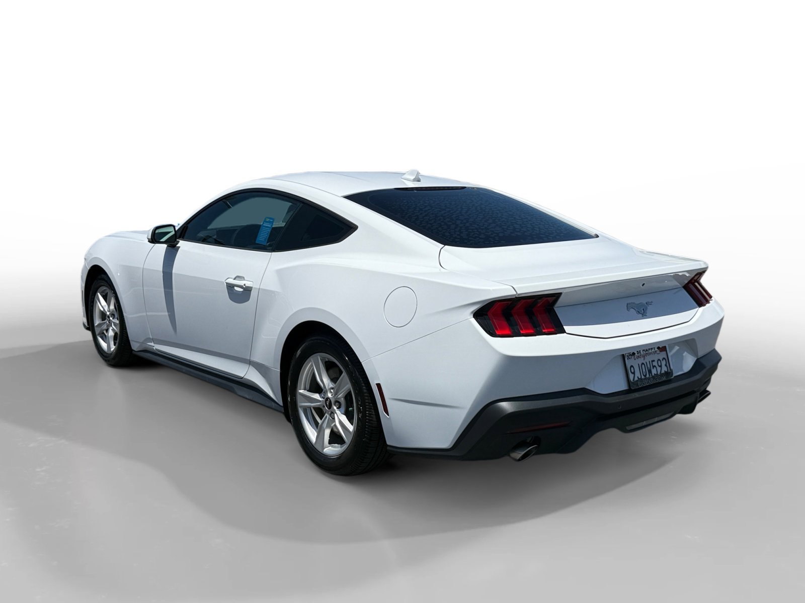 Used 2024 Oxford White Ford EcoBoost image 3