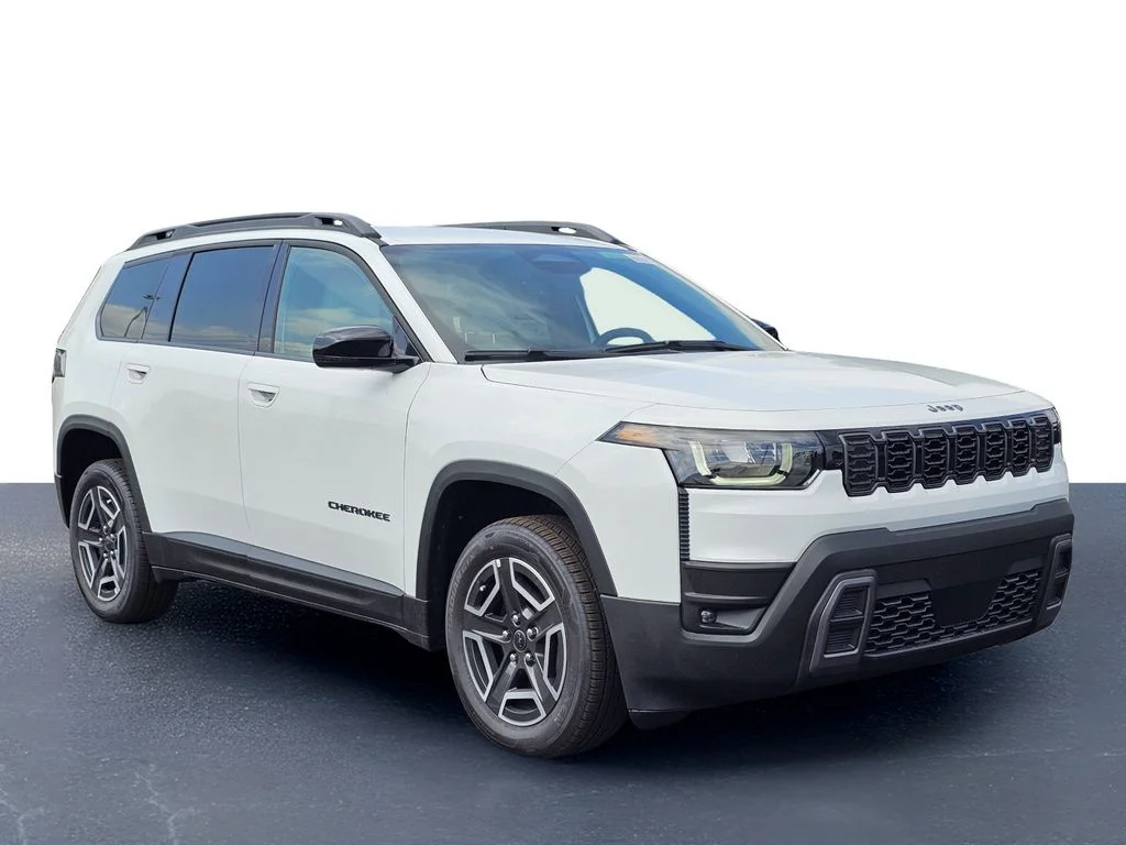 New 2026 Bright White Clear-Coat Exterior Paint Jeep Limited image 5