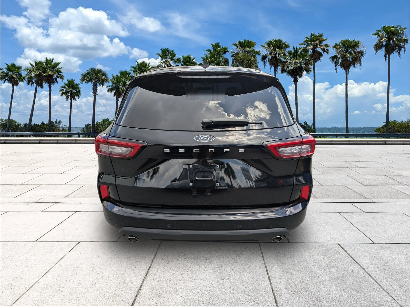 Used 2024 Agate Black Metallic Ford ST-Line image 7
