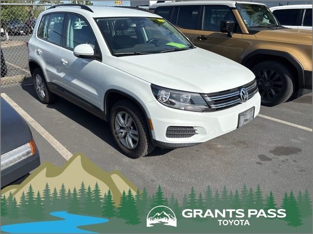 2016 Volkswagen Tiguan 2.0T S 4Motion's photo