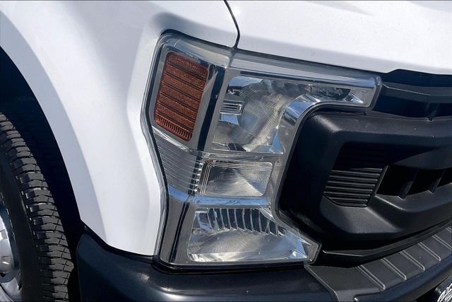 Used 2022 Oxford White Ford XL image 28