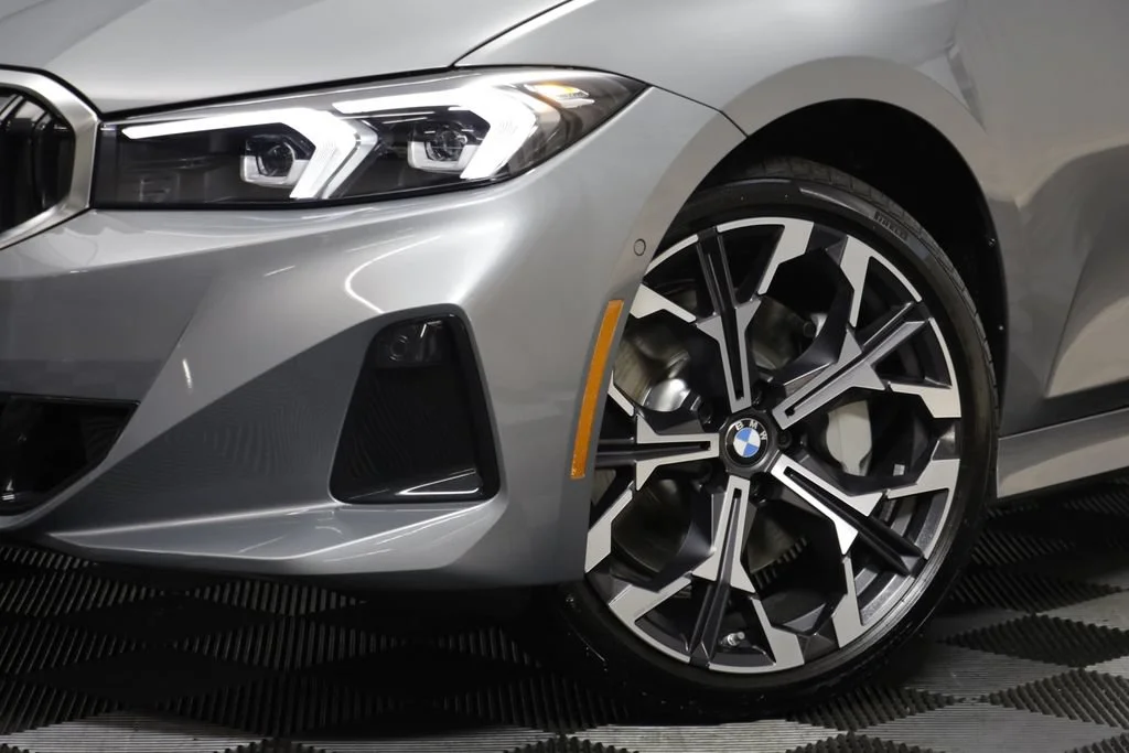 New 2026 SKYSCRAPER GREY BMW 330i NA xDrive image 4