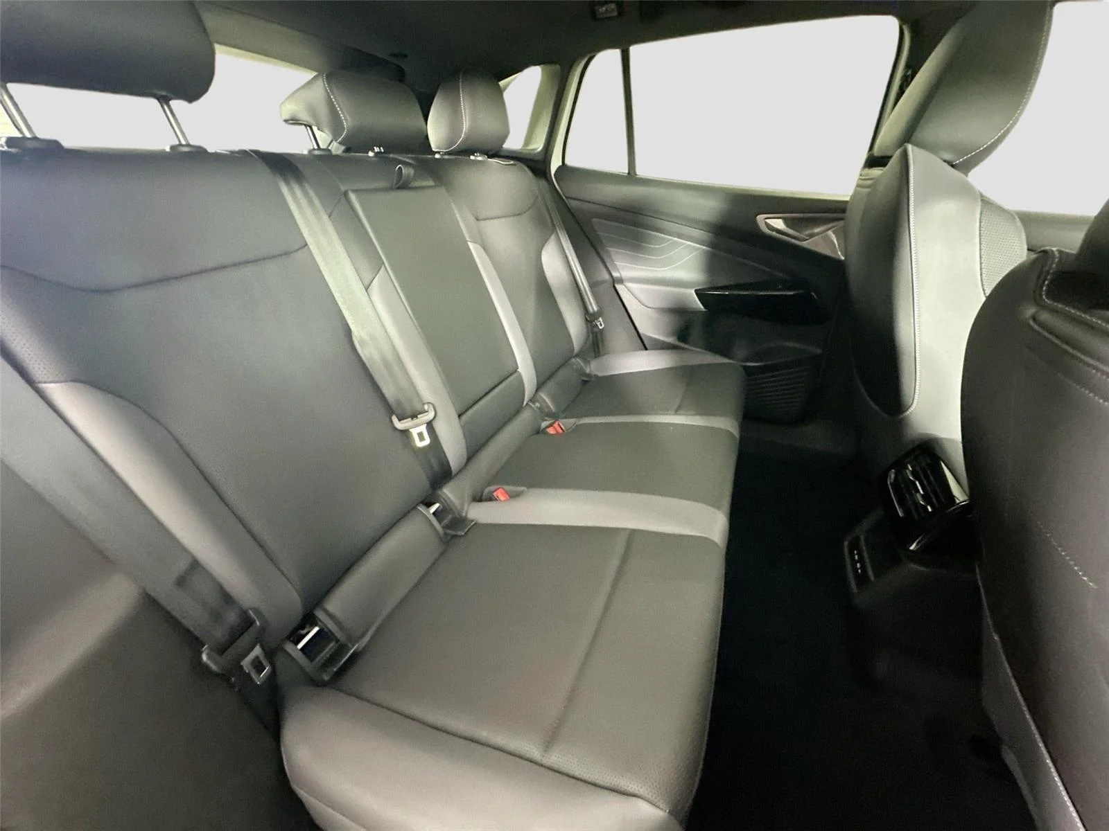New 2025 opal white pearl Volkswagen Pro S image 26