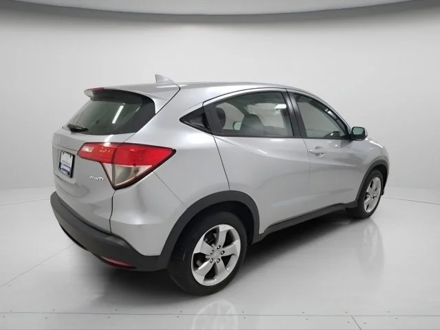 Certified Used 2021 Lunar Silver Metallic Honda LX image 8