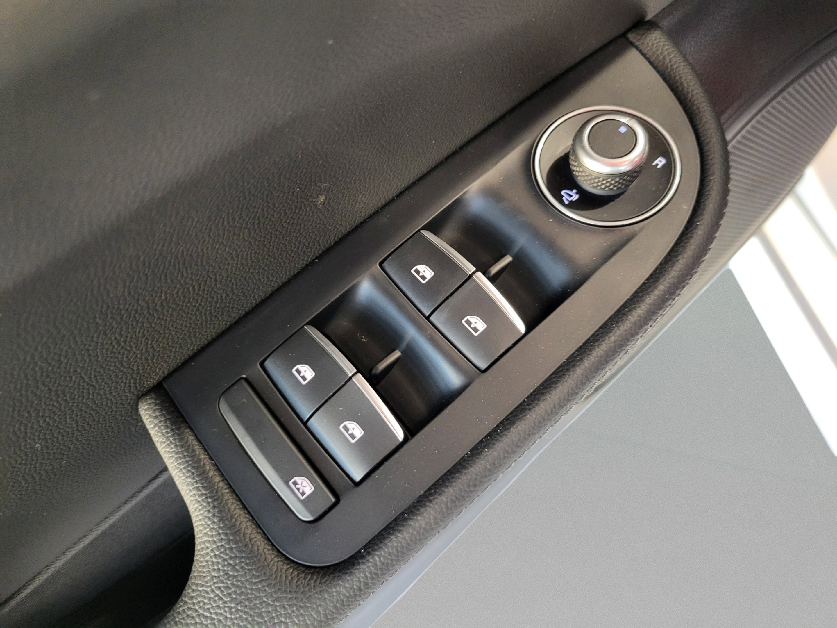 New 2025 Moonlight Gray Metallic Alfa Romeo  image 28