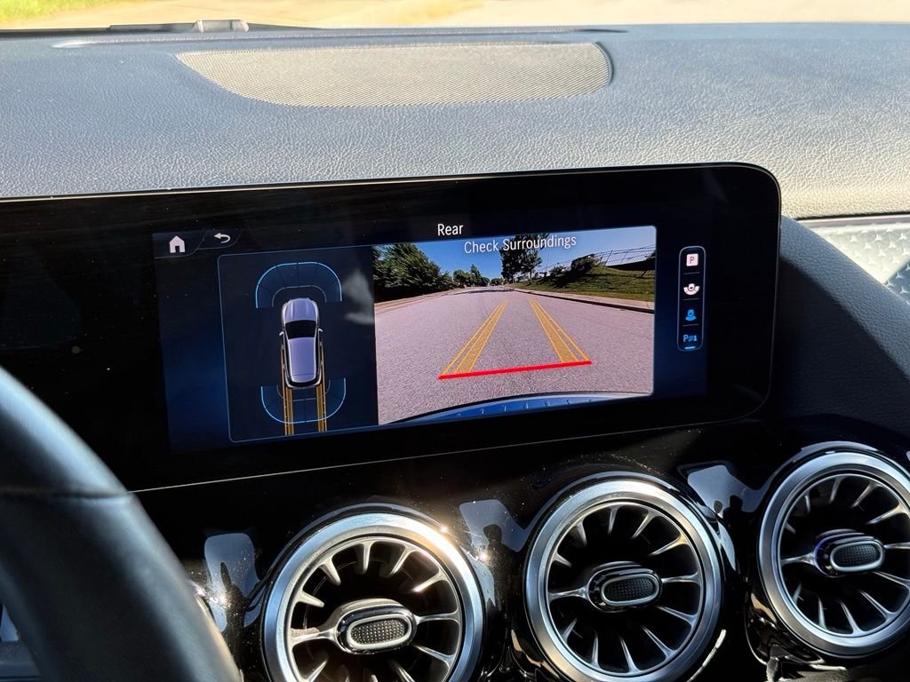 Used 2025  Mercedes-Benz GLA 250 image 36