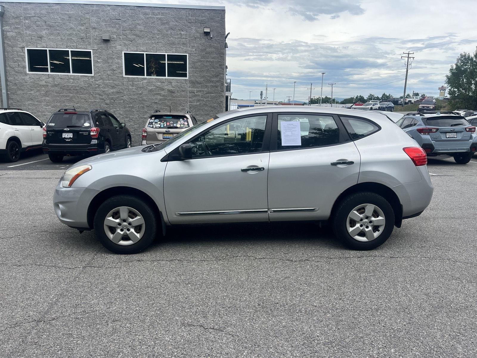 Used 2012 Brilliant Silver Nissan S image 4