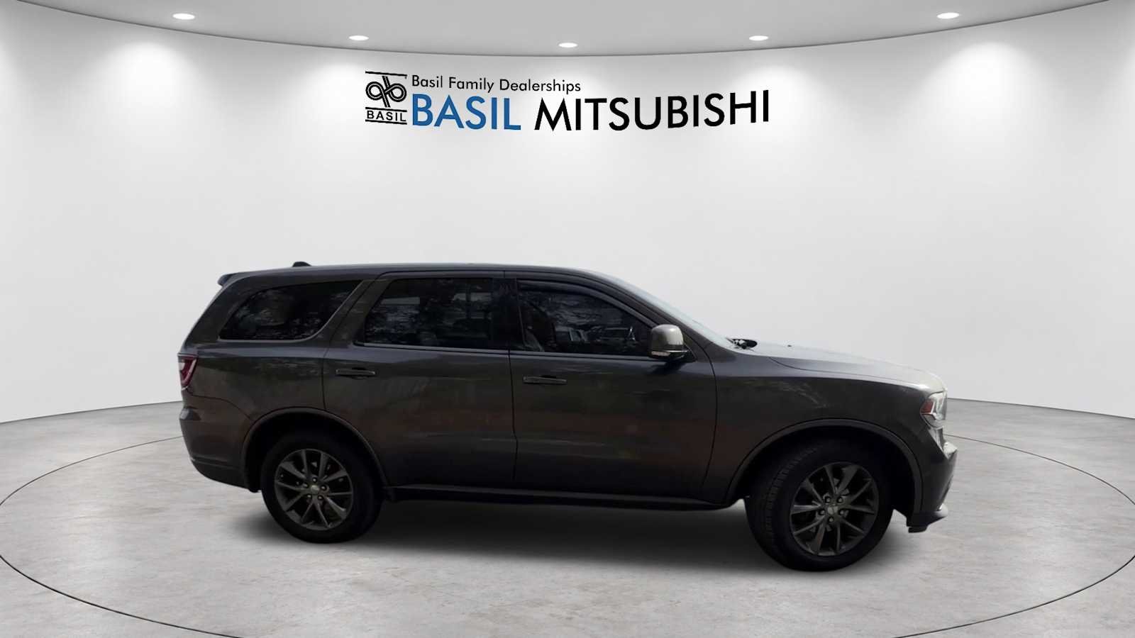 Used 2015 Granite Crystal Metallic Clearcoat Dodge Limited image 8