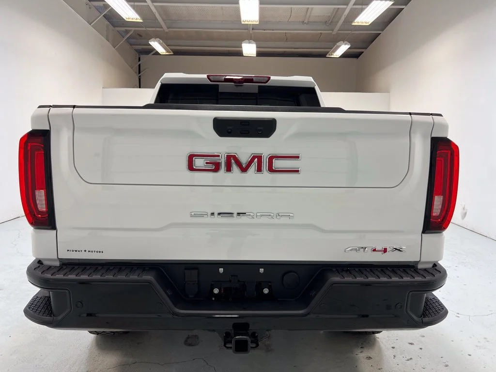 2026 GMC Sierra 1500 AT4X - Photo 9