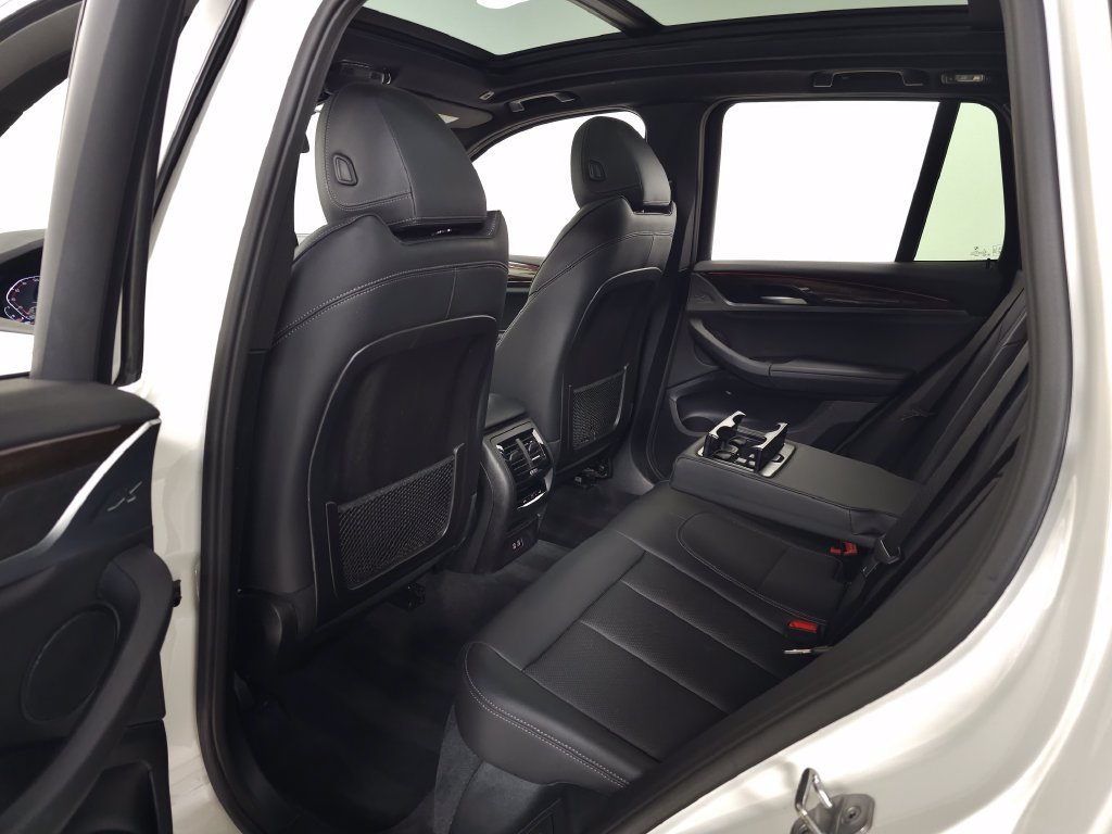 Used 2023 White BMW xDrive30i image 35