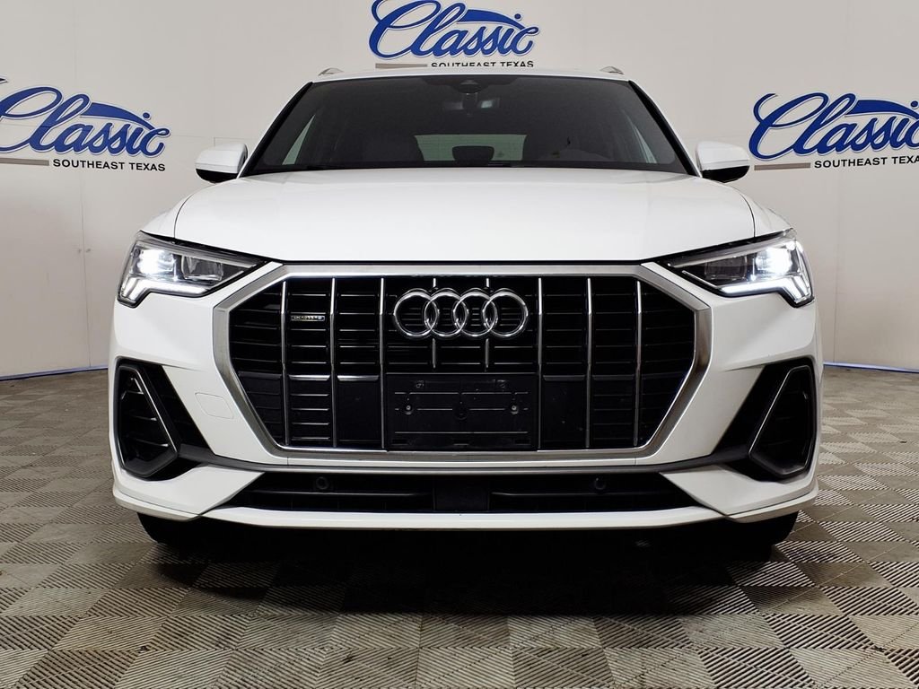 Used 2025  Audi Premium image 3