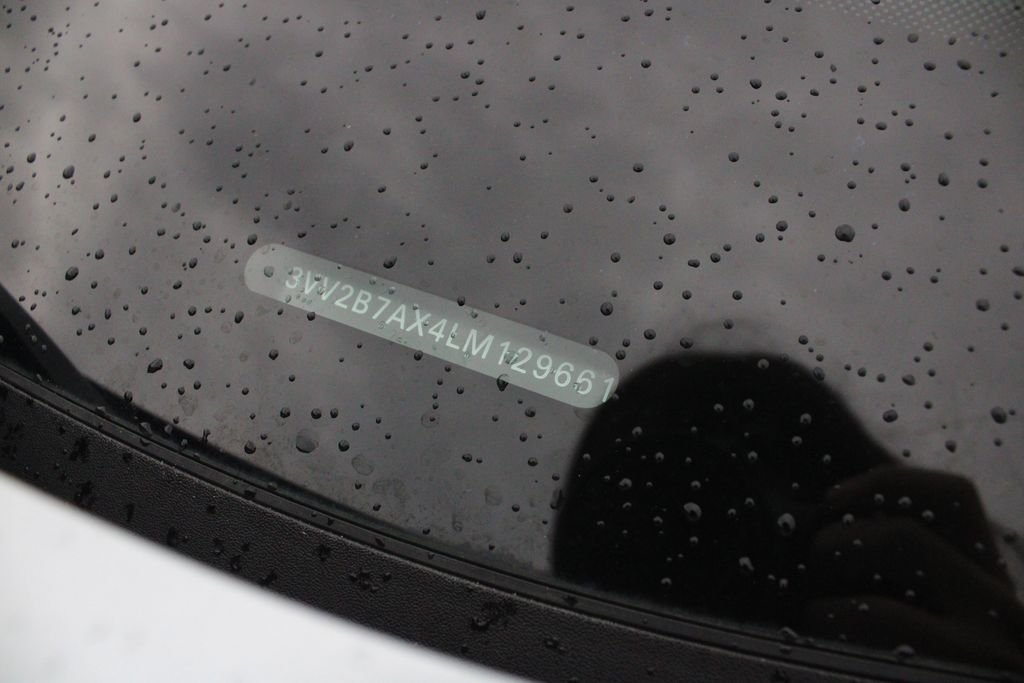 Used 2020 Pyrite Silver Metallic Volkswagen 2.0T SE image 38