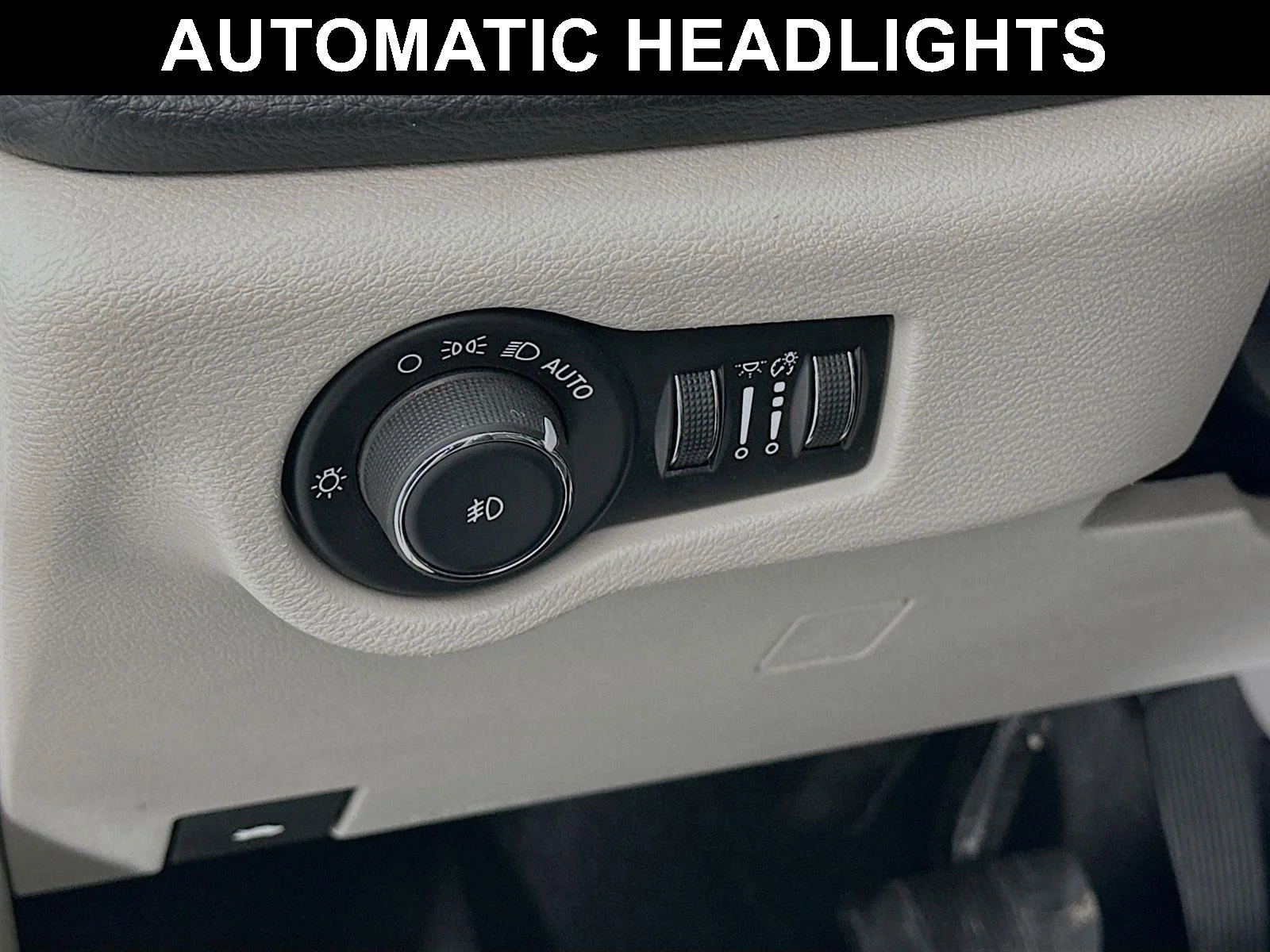 2024 Chrysler Pacifica PHEV Select - Photo 10