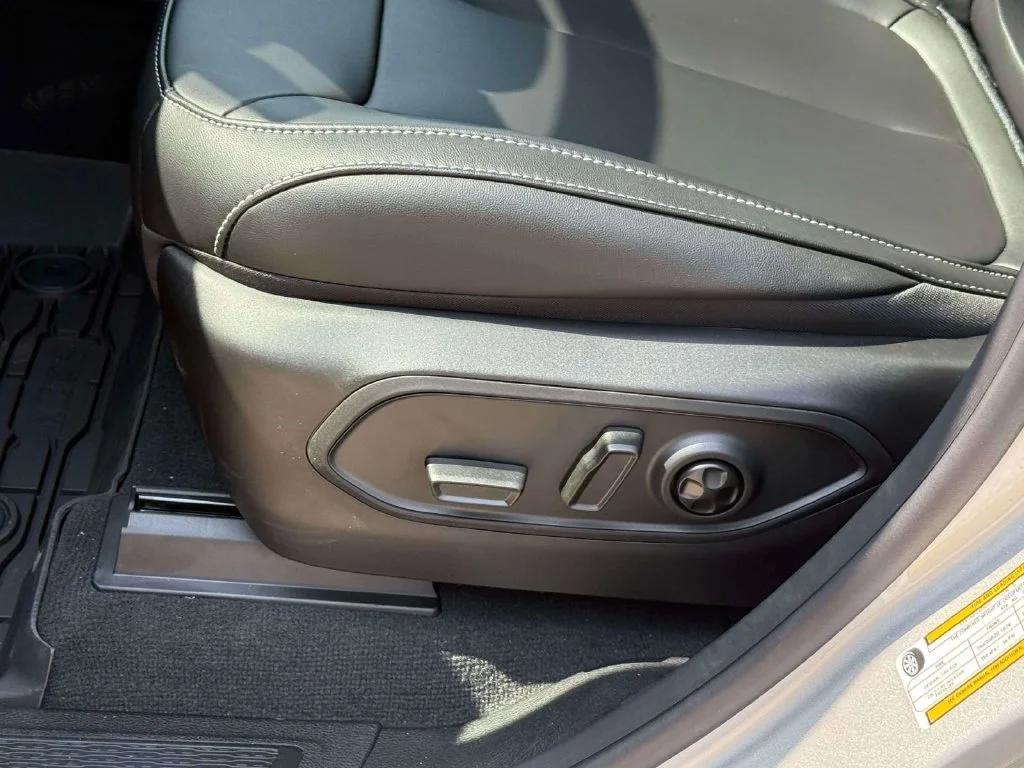 New 2026 Silver Jeep Limited image 15