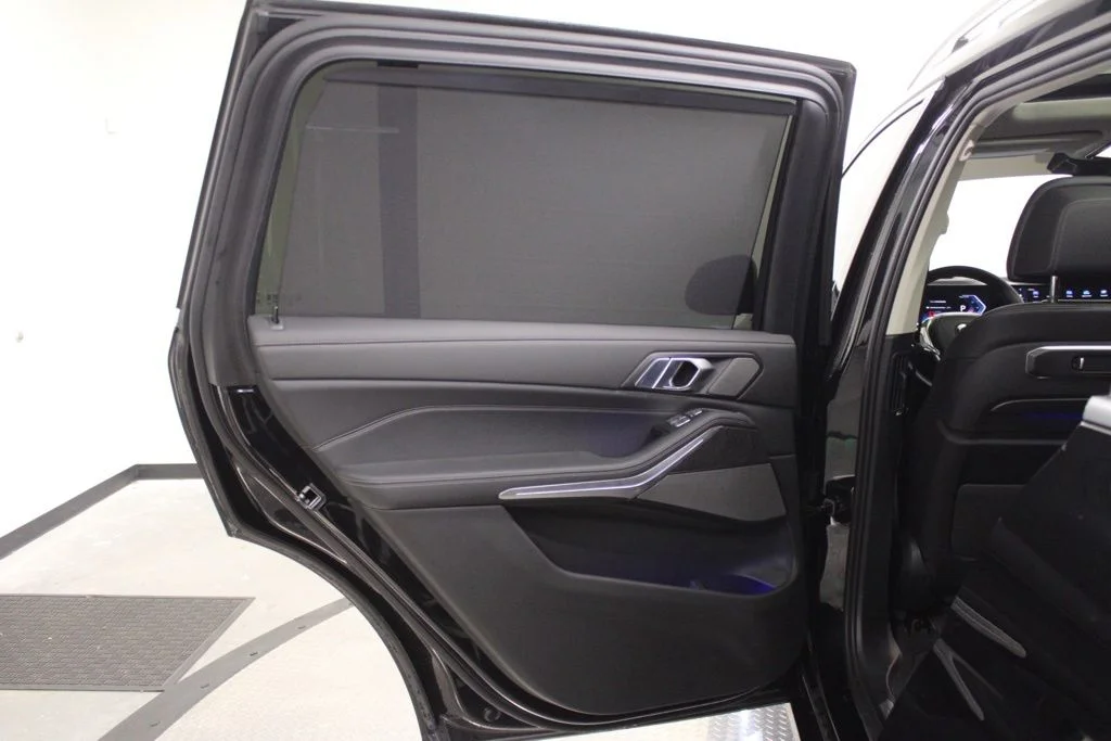 Used 2024 Black BMW xDrive40i image 31