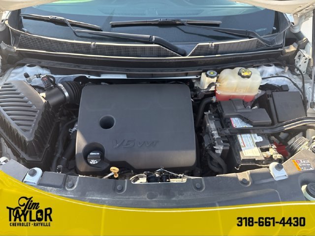 Used 2019 SUMMIT WHITE Chevrolet LT Cloth image 23