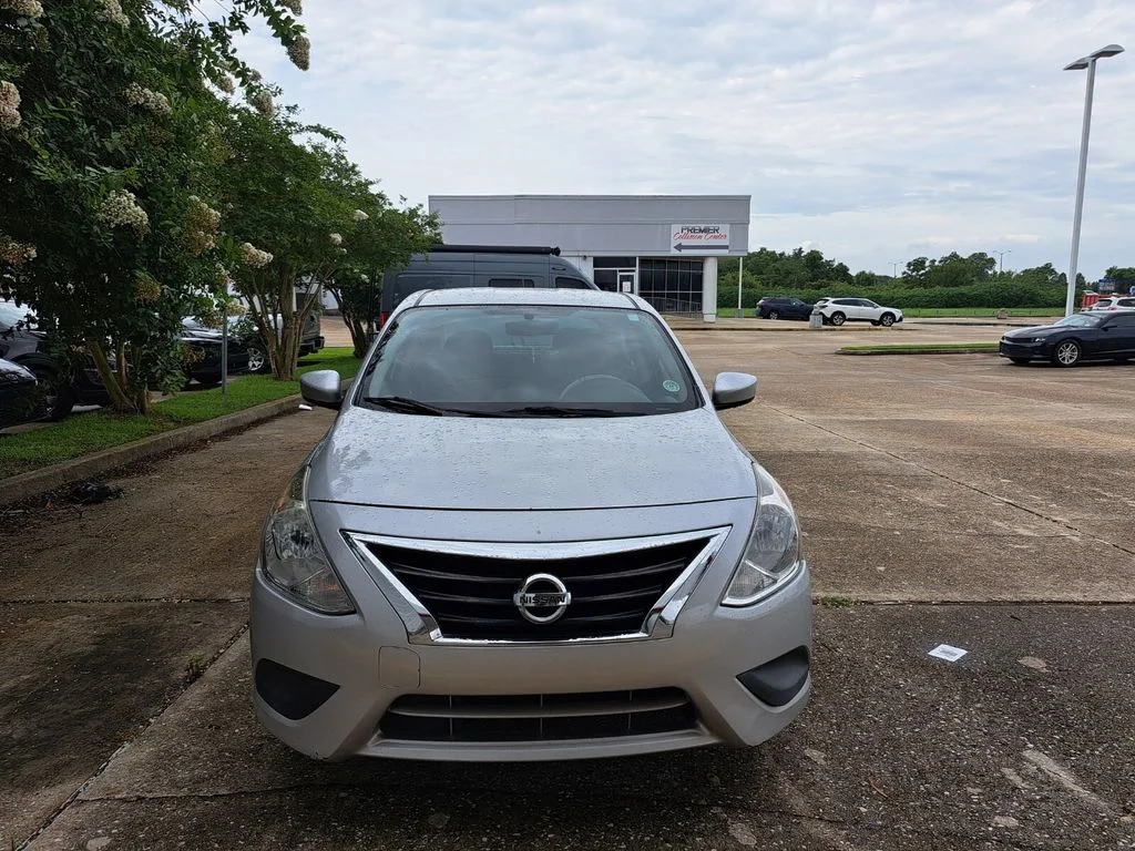 Used 2019 Silver Nissan 1.6 SV image 2