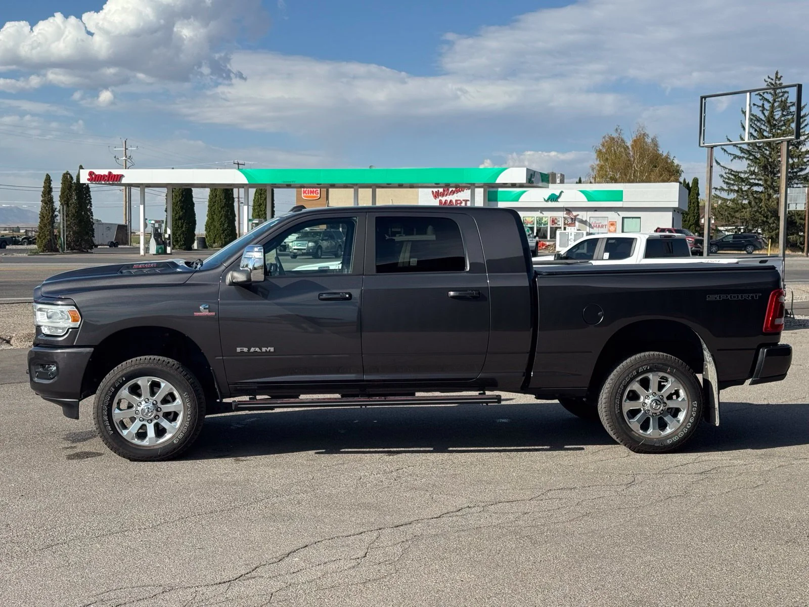 Used 2024 Gray Ram Laramie image 5