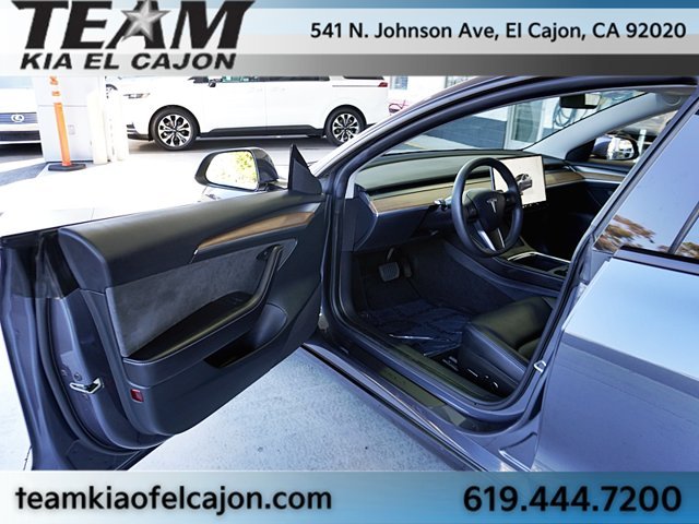 Used 2023  Tesla Long Range image 45