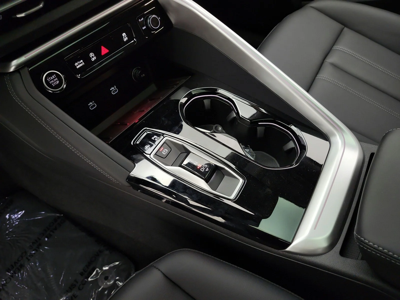 New 2026 Tambora Gray Metallic Audi Premium Plus 2.0 TFSI quattro image 9