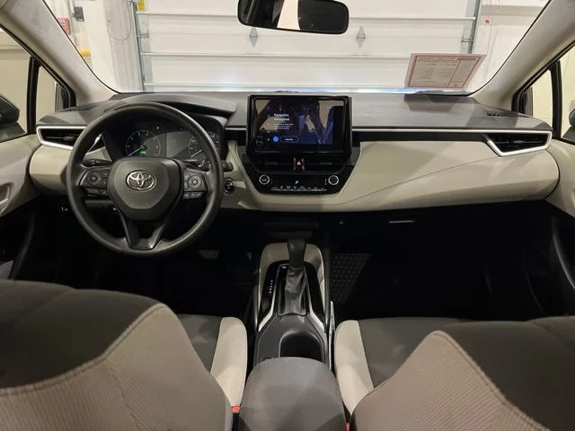 Used 2025  Toyota LE image 11