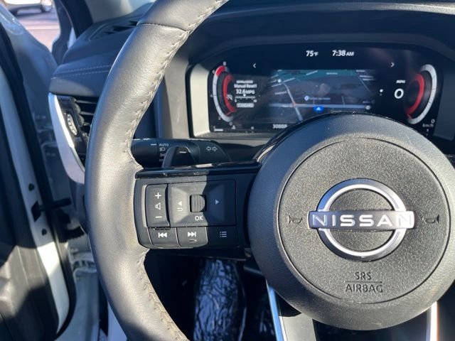 Used 2024 White Nissan SL image 18