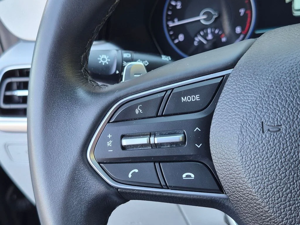 Used 2021 Black Hyundai SEL image 14