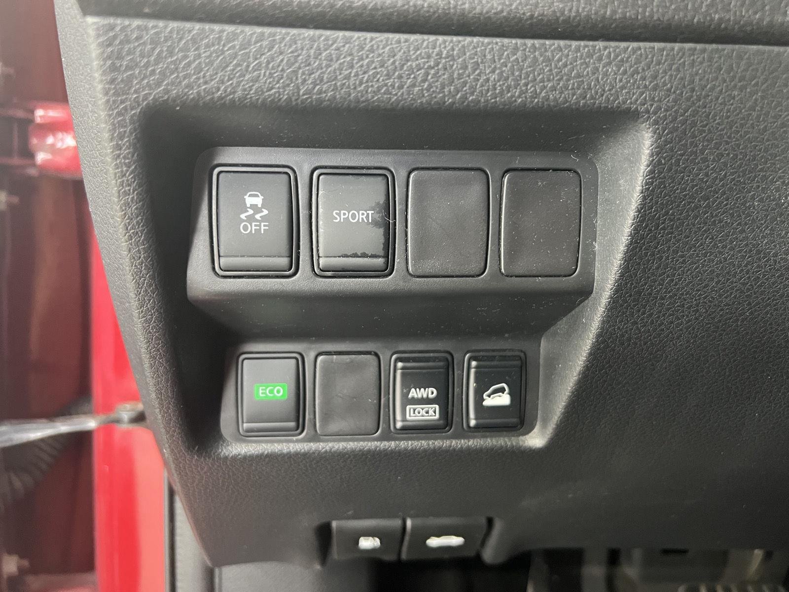 2016 Nissan Rogue SV - Photo 14