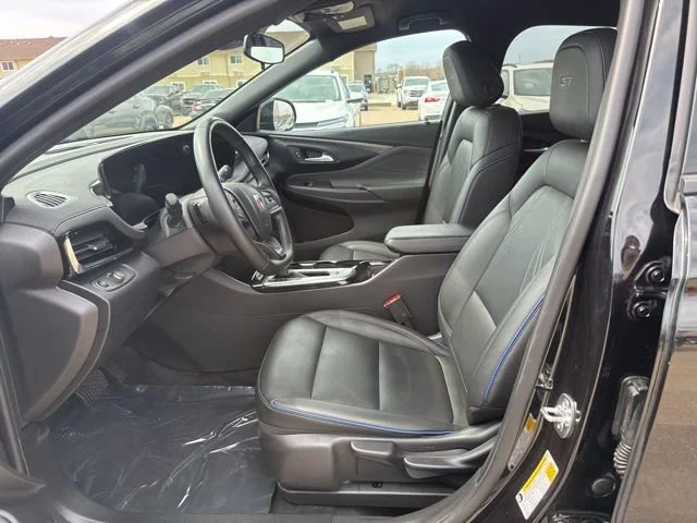 Used 2025 Ebony Twilight Metallic Buick Sport Touring image 12