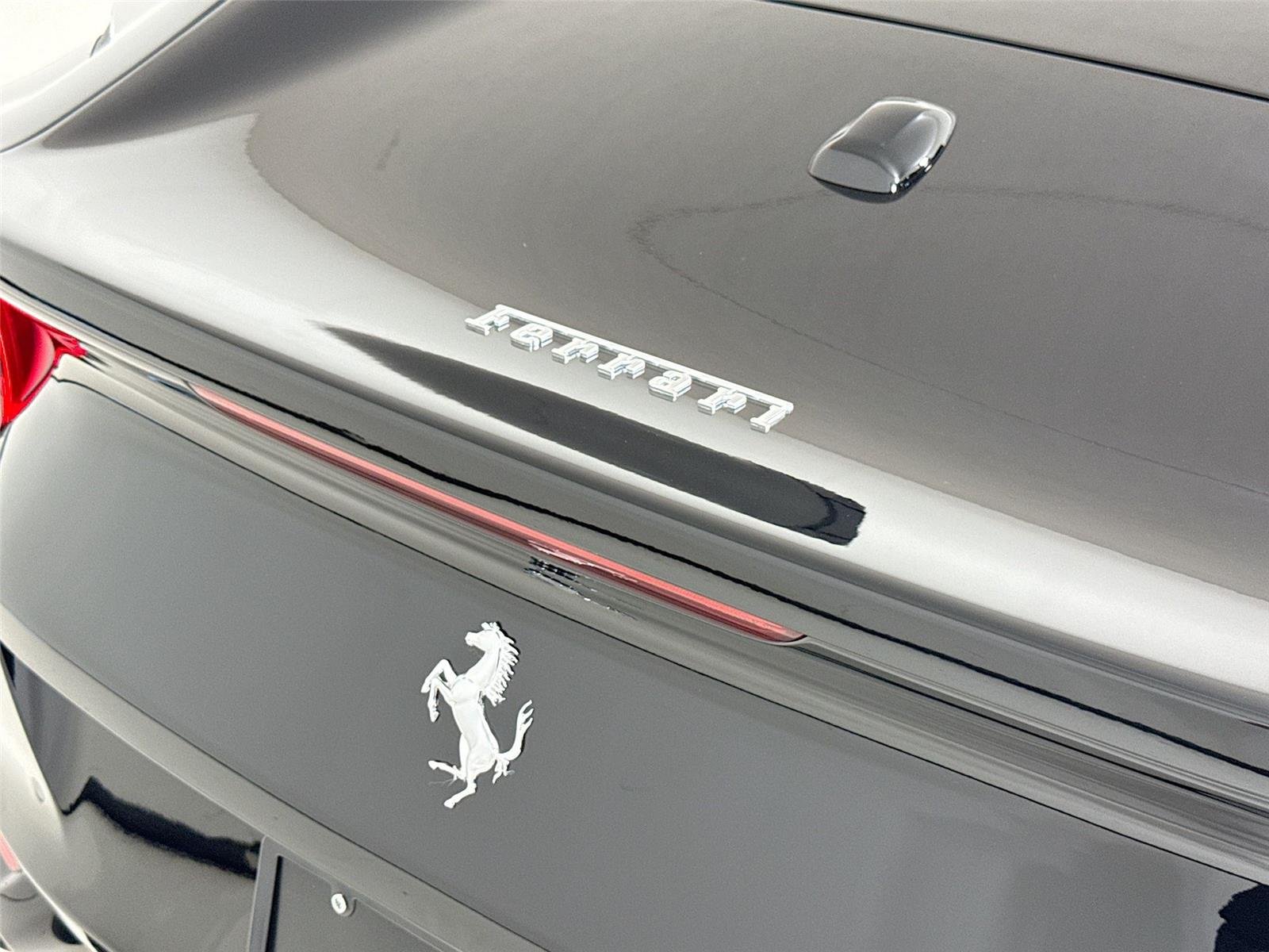 Used 2021 Nero Ferrari  image 39
